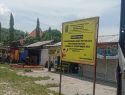 Gonjang-Ganjing Penggusuran Kios, Warga Menekan, Pemdes Bertahan!