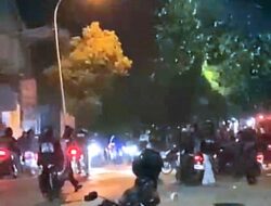Motor Warga Hancur Dihajar Ratusan Massa Berkonvoi di Rengel, Delapan Orang Diciduk Polisi
